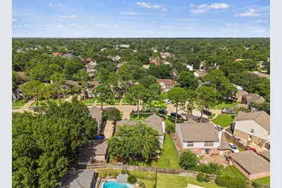 7515 Honey Creek Lane, Houston, TX 77095 - Photo 28