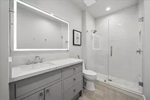 234 S Post Oak Ln, Houston, TX 77056 - Photo 18