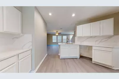 2818 N Red Birch Circle, Houston, TX 77038 - Photo 10
