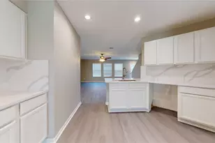 2818 N Red Birch Cir, Houston, TX 77038 - Photo 10