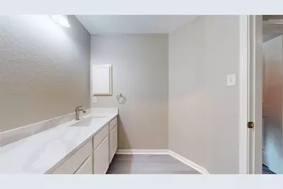 2818 N Red Birch Circle, Houston, TX 77038 - Photo 32