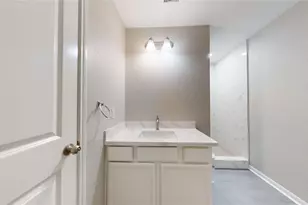 2818 N Red Birch Cir, Houston, TX 77038 - Photo 22
