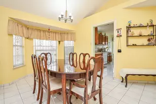 12322 Tambourine Dr, Houston, TX 77477 - Photo 8