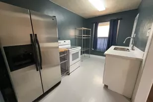 1552 Lombardy St, Houston, TX 77023 - Photo 6