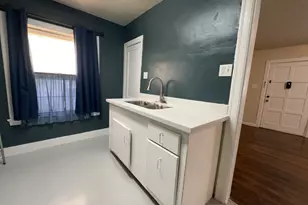 1552 Lombardy St, Houston, TX 77023 - Photo 10