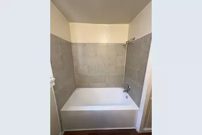 1552 Lombardy Street #2, Houston, TX 77023 - Photo 14