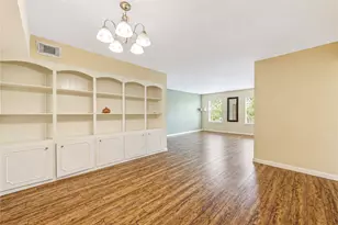 361 N Post Oak Ln, Houston, TX 77024 - Photo 4