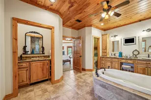 225 McGregor Dr, Brookeland, TX 75931 - Photo 22