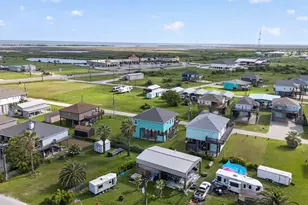 971 Meynig Dr, Crystal Beach, TX 77650 - Photo 38
