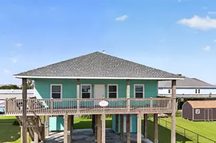 971 Meynig Dr, Crystal Beach, TX 77650 - Photo 1