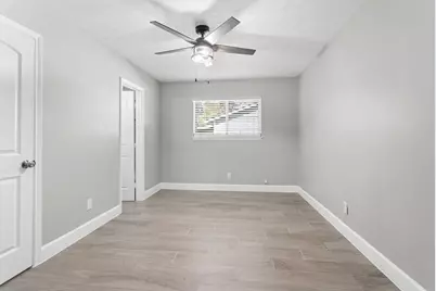 909 Stewart Street, Montgomery, TX 77316 - Photo 14