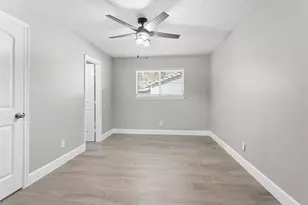 909 Stewart St, Montgomery, TX 77316 - Photo 14
