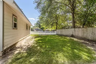 909 Stewart St, Montgomery, TX 77316 - Photo 30
