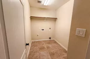 6523 Hunters Creek Ln, Baytown, TX 77521 - Photo 22