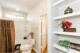 49 Woodland Hills Dr, Conroe, TX 77303 - Photo 8