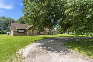 40 Taylor Ln, Dayton, TX 77535 - Photo 2