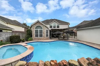 16 Twin Valley Drive, Sugar Land, TX 77479 - Photo 8