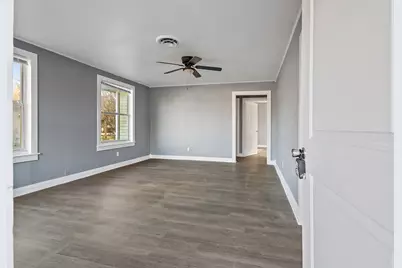 506 Trinity, Anahuac, TX 77514 - Photo 2