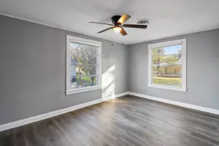 506 Trinity, Anahuac, TX 77514 - Photo 10