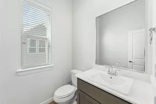 1013 Erin St, Houston, TX 77009 - Photo 10