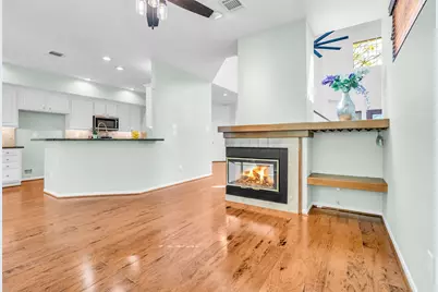 75 E Lakeridge Drive, The Woodlands, TX 77381 - Photo 18