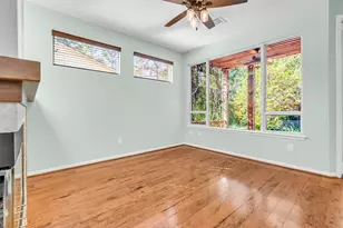 75 E Lakeridge Dr, The Woodlands, TX 77381 - Photo 16