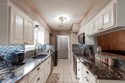 67 Sweetgum Court, Lake Jackson, TX 77566 - Photo 6