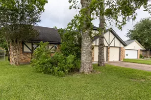 67 Sweetgum Ct, Lake Jackson, TX 77566 - Photo 40