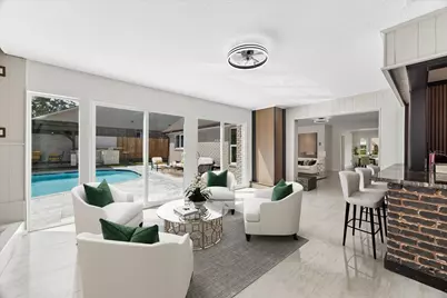 2302 Brooktree Drive, Houston, TX 77008 - Photo 22