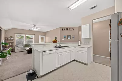 30 S Vesper Bend Circle, Spring, TX 77382 - Photo 8