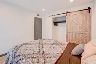 5863 Inwood Dr, Houston, TX 77057 - Photo 26