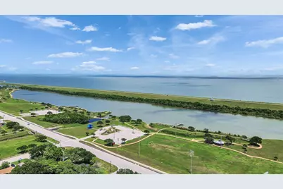230 9th Avenue, Texas City, TX 77590 - Photo 42