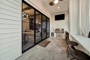 217 W 10th St, Houston, TX 77008 - Photo 38