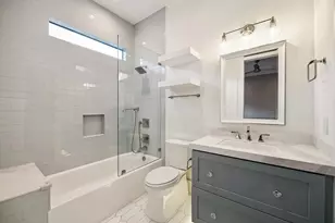 217 W 10th St, Houston, TX 77008 - Photo 34