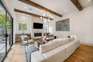 217 W 10th St, Houston, TX 77008 - Photo 12