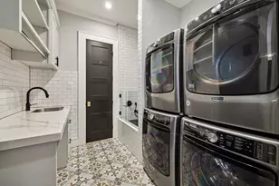 217 W 10th St, Houston, TX 77008 - Photo 36