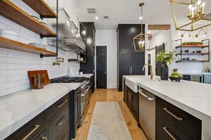 217 W 10th St, Houston, TX 77008 - Photo 8