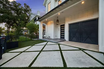 217 W 10th Street, Houston, TX 77008 - Photo 2