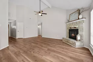 2035 Woodhue Dr, Spring, TX 77386 - Photo 8
