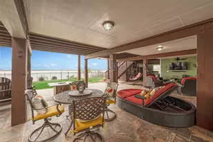 792 W Bayshore Dr, Palacios, TX 77465 - Photo 30