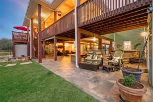 792 W Bayshore Dr, Palacios, TX 77465 - Photo 28