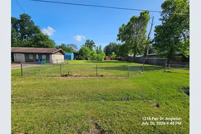 1216 Fair Drive, Angleton, TX 77515 - Photo 2