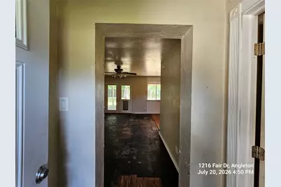1216 Fair Drive, Angleton, TX 77515 - Photo 4