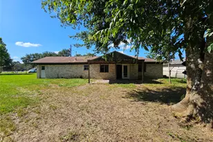 1216 Fair Dr, Angleton, TX 77515 - Photo 32