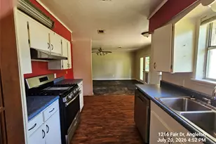 1216 Fair Dr, Angleton, TX 77515 - Photo 10
