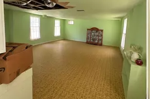 1121 N College St, Gonzales, TX 78629 - Photo 8