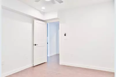 219 Marshall Street #105, Houston, TX 77006 - Photo 6