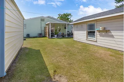 1021 West Drive, Port Neches, TX 77651 - Photo 14