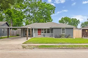 4414 W 43rd St, Houston, TX 77092 - Photo 2