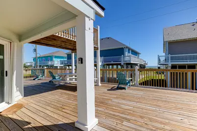 2332 Martinique, Crystal Beach, TX 77650 - Photo 12